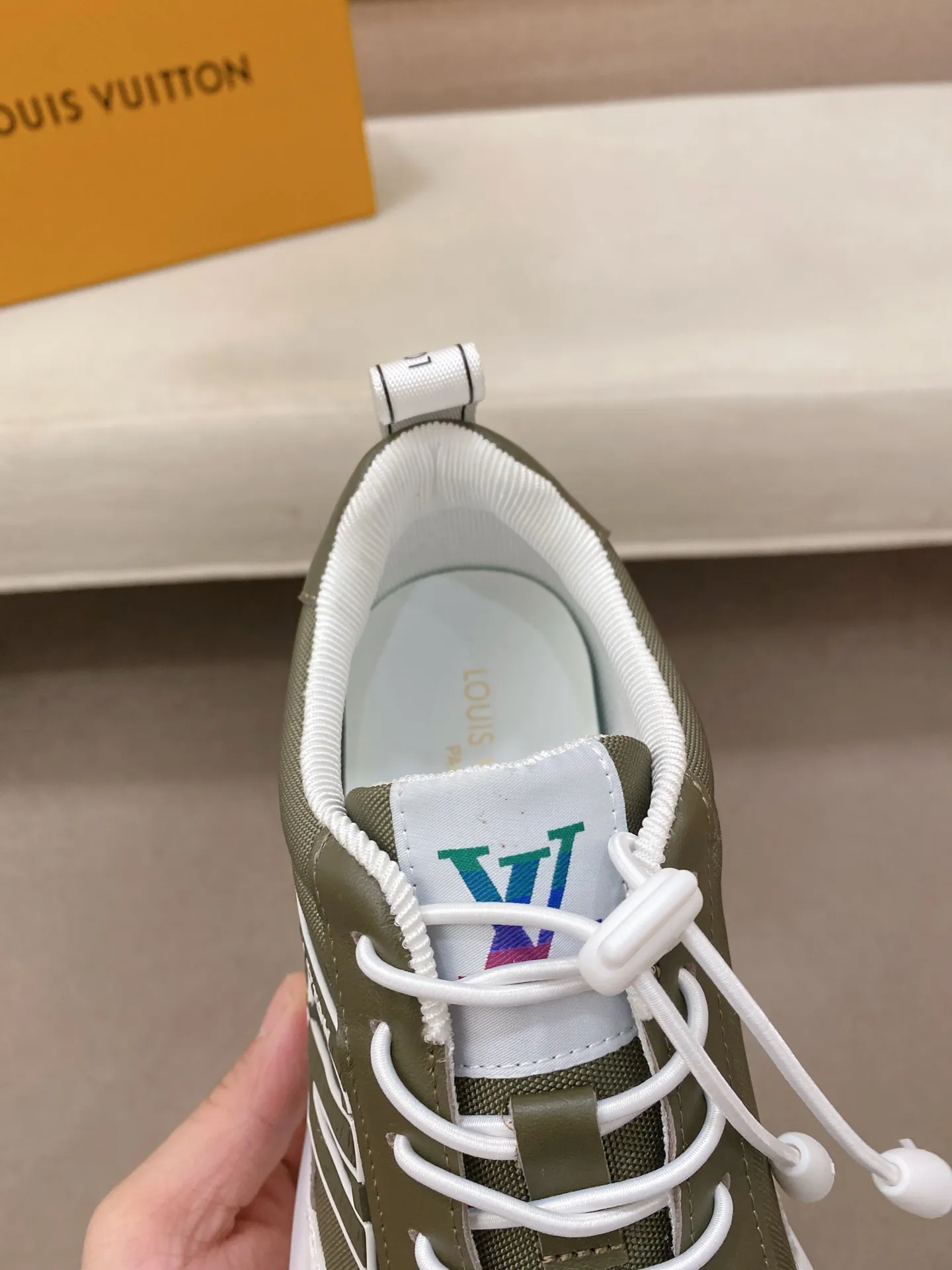 Factory price: 462💰🎉🎉LV~Louis Vuitton trendy men's shoes, new shipments, latest matching, the same style as the official website, super high quality, hot sales of the season [strong][strong][strong]Selected first-layer cowhide, comfortable cowhide lining, original last, comfortable on the feet, wear-resistant rubber outsole, size: 38-44.